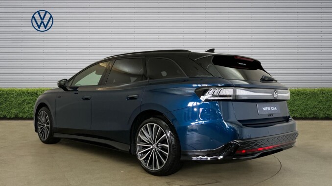 Volkswagen ID.7 250kW 4MOTION GTX Plus 86kWh 5dr Auto Electric Estate - Image 3